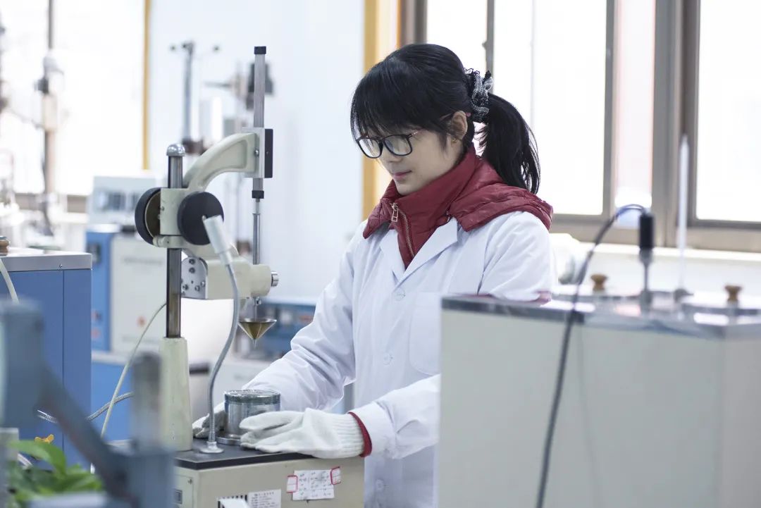 东莞宝星润滑油有限公司特种润滑代理：深耕细分赛道，把握创业新机遇