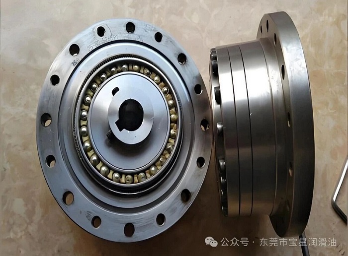 谐波齿轮箱高温易甩脂？宝星高温消音脂油膜稳定耐剪切，减磨降噪