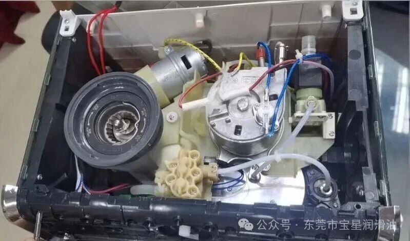 咖啡机振动噪音大?宝星食品级齿轮润滑脂一招解决!